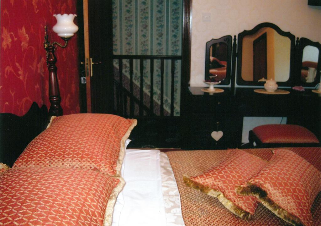 Sleepy Hollow B&B Баллимина Номер фото